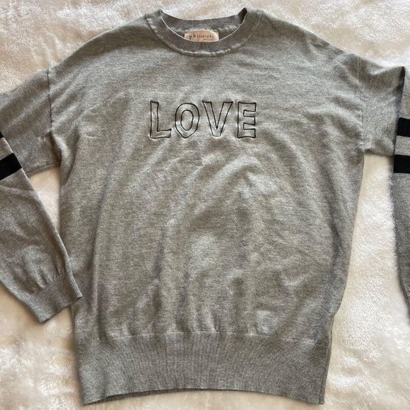 Philosophy Women's Gray and Black Embroidered LOVE Crewneck Sweater Size M - Picture 4 of 10